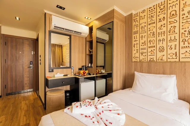 Room, King Bed, Pyramids View, Great Pyramid Inn 9/10