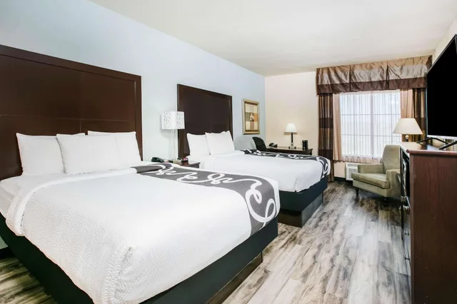 غرفة بسريرين كوين، La Quinta Inn and Suites by Wyndham DFW Airport West - Euless 1/6