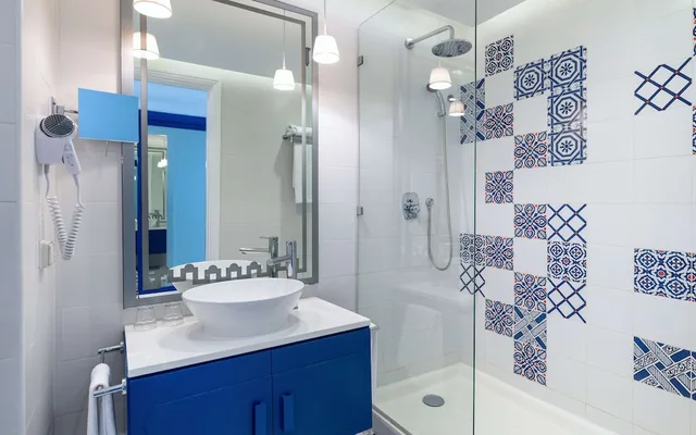 غرفة بريميوم بشرفة، Radisson Blu Resort and Thalasso Hammamet 6/9