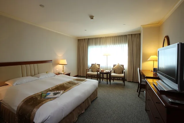 Harbor, King Bed، Evergreen Laurel 4/10
