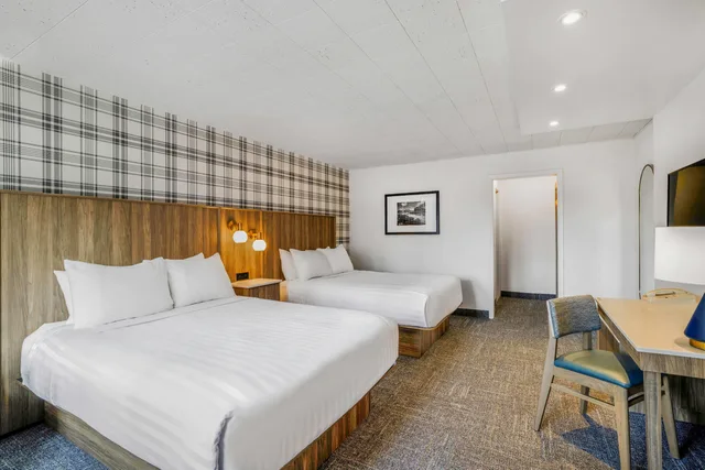 غرفة رباعية، Travelodge by Wyndham Niagara Falls at the Falls 2/5
