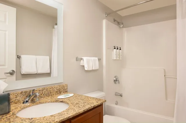 جناح بسريرين مزدوجين بغرفتي نوم، Towneplace Suites Findlay 1/2