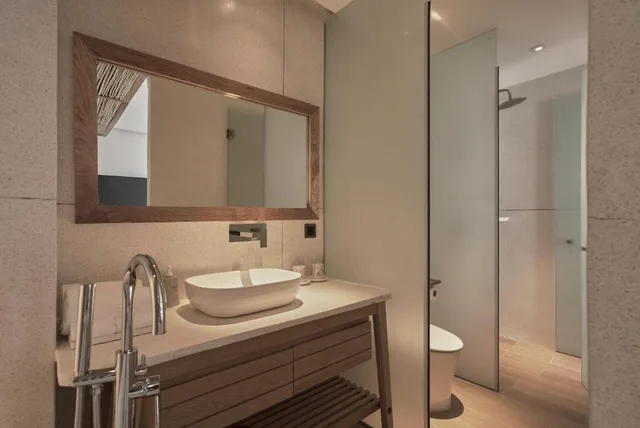 Premier, No View, Inner Window، Sky Gem Hotel Sora 3/5