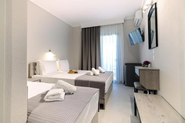 غرفة ثلاثية بإطلالة على البحر، Samel Hotel 3/9