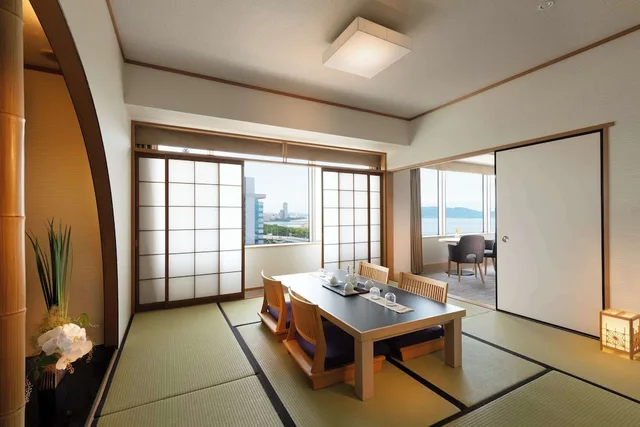 جناح بسريرين منفصلين، Hilton Fukuoka Sea Hawk 2/3