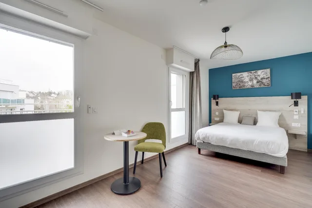 غرفة تنفيذية بشرفة، All Suites Appart Hotel Palaiseau - Massy TGV 1/1