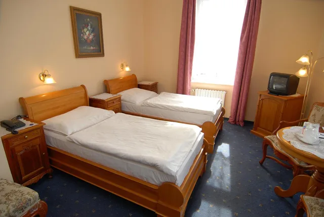 غرفة بسرير مزدوج أو سريرين منفصلين، Hotel Opera Prague 2/10