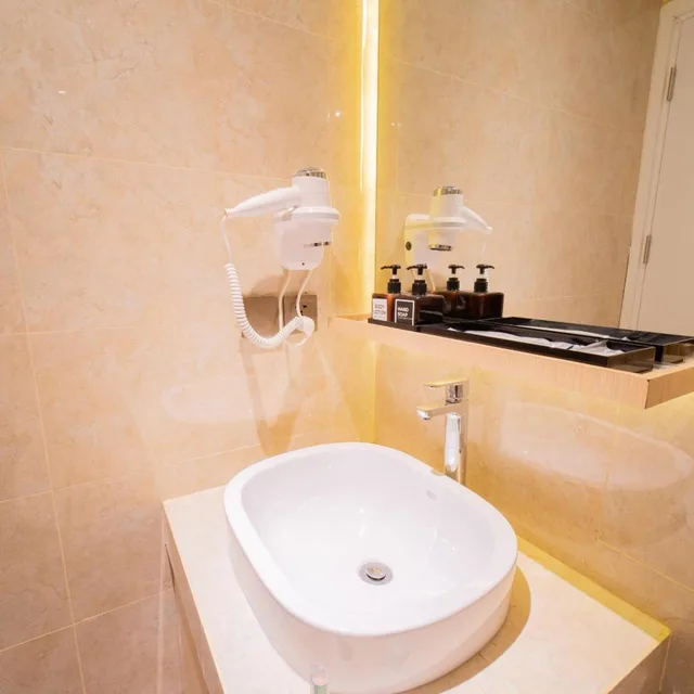 غرفة سوبيريور بسرير مزدوج أو سريرين منفصلين بإطلالة على المسبح، Pentacity Hotel Balikpapan 7/10