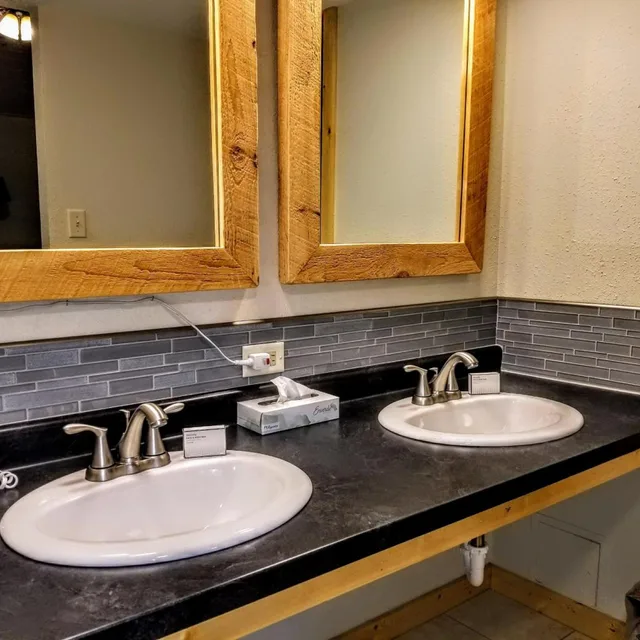 غرفة سيغنتشر بسرير كينج، Round Barn Lodge 9/10