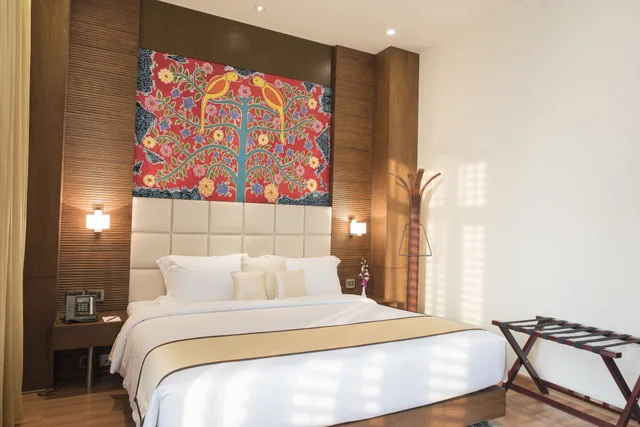 جناح بسرير كينج، Monotel Luxury Business Hotel 2/5