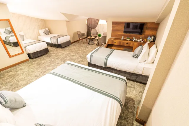 جناح عائلي، Airport Express Hotel 3/8