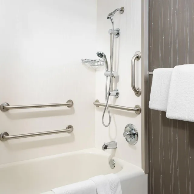Room, King Bed, Sofa, High Floor, Courtyard Chicago Downtown/Magnificent Mile 9/9