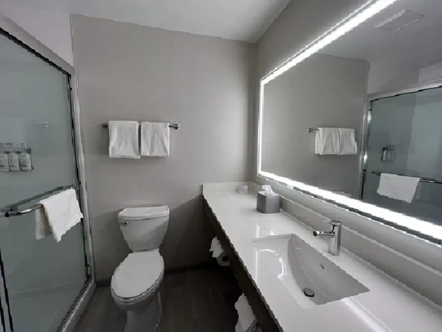 غرفة قياسية بسرير فردي، Holiday Inn Express Rensselaer, an IHG Hotel 4/4