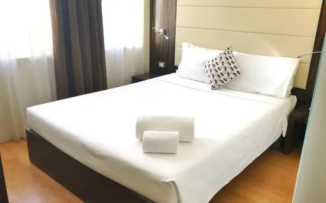 غرفة اقتصادية بسرير كوين، iH Hotels Milano Centrale 3/6