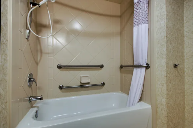 غرفة بسريرين كوين لذوي الإعاقة، Hampton Inn Suites Spartanburg I 26 Westgate Mall 2/2