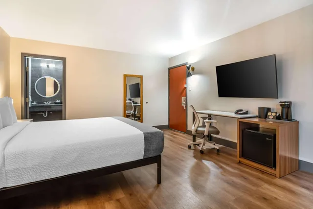غرفة كبيرة بسرير كينج، La Luna Inn 2/6