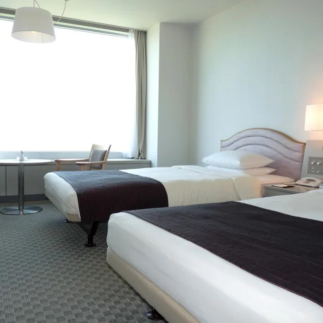 غرفة بسريرين منفصلين بإطلالة على الجبل في طابق مرتفع للمدخنين، Shin Furano Prince Hotel 5/6