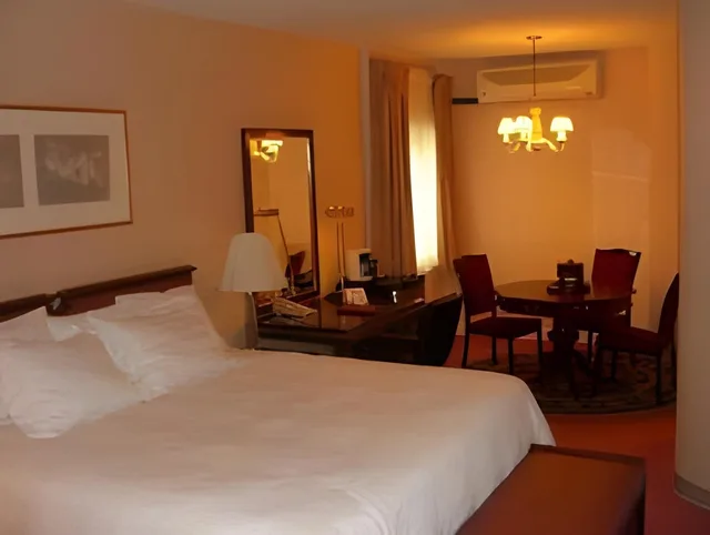 غرفة، Norwalk Inn and Conference Center 2/2