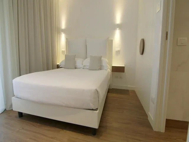 S Suite, Triple, Hotel Select Suites & Spa 6/10
