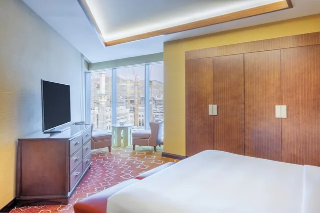 غرفة تنفيذية بسرير كينج بغرفة نوم واحدة بإطلالة للمدخنين، فندق جبل عمر ماريوت مكة(Jabal Omar Marriott Hotel Makkah) 4/9