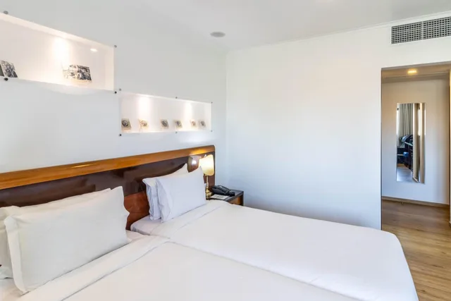 غرفة سوبيريور بسريرين منفصلين، Hotel AS Lisboa 3/8