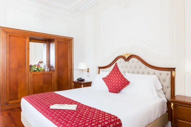 غرفة سوبيريور بسرير مزدوج، Radisson Blu Ghr Hotel Rome 1/5