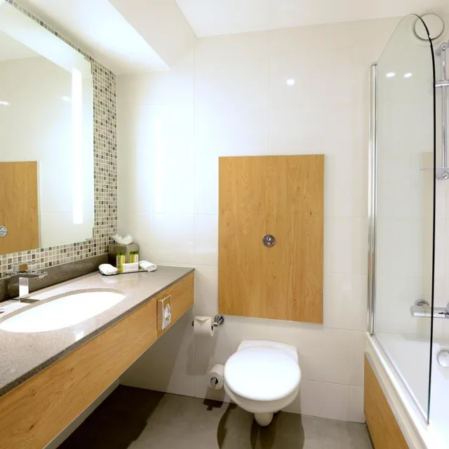 غرفة بسرير كينج، Clayton Hotel Cork City 4/4