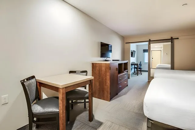 غرفة ديلوكس بسريرين كوين، The Third Street Inn (ex Americas Best Value Inn & Suites) 1/1