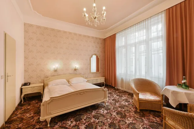 غرفة بسرير مزدوج، Hotel Pension Baronesse 2/3