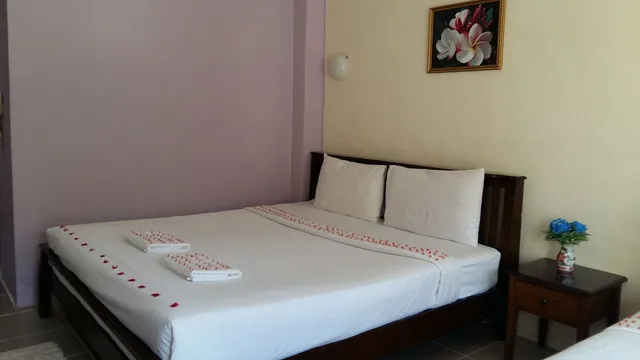 غرفة أساسية بسرير كوين، Number One Guest House 1/4