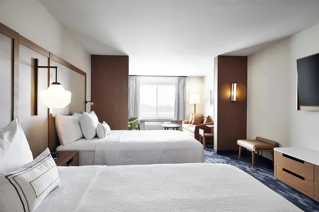 Suite, Multiple Beds، Fairfield Inn & Suites By Marriott Sheboygan 1/5