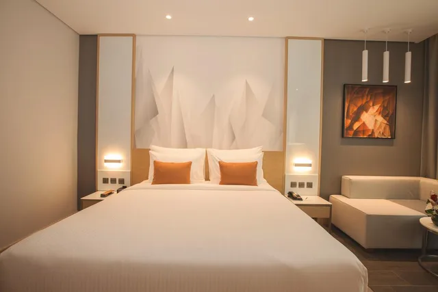 غرفة متصلة رباعية، Flora Inn Dubai 1/5