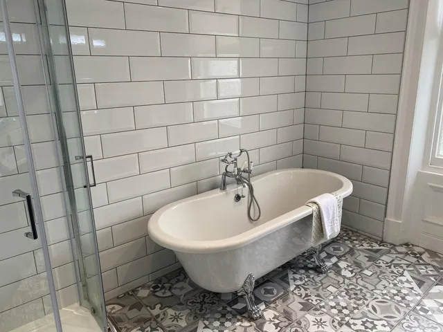 جناح بسرير مزدوج، Cairn Hotel 4/4