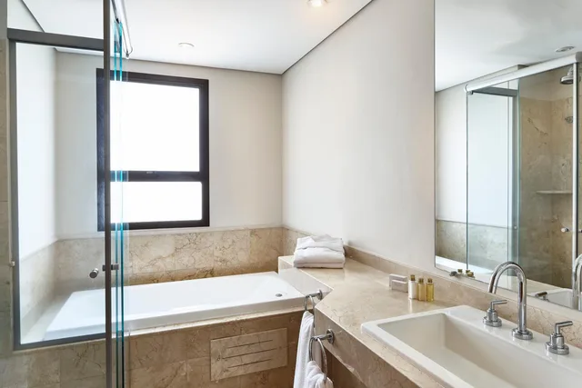 Super, Luxury, Suite, Double Bed، George V Casa Branca 3/4