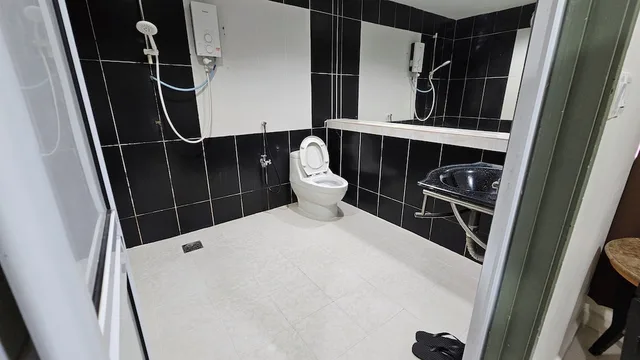 Room, Triple, 1 Queen and 1 Single Bed, Safari Hotel 3/3