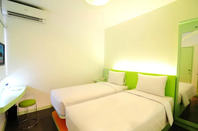 غرفة قياسية بسرير كينج، Swift Inn Aeropolis Jakarta 3/7