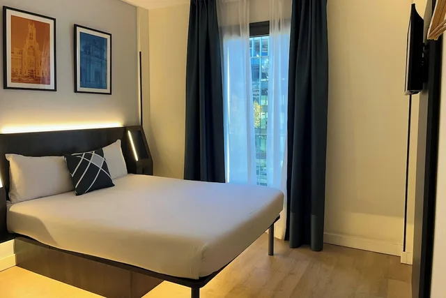 غرفة قياسية بسرير كوين، Madrid Centro Atocha 2/10