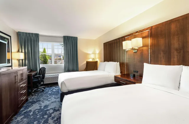 غرفة قياسية بسريرين، Doubletree By Hilton Cape Cod Hyannis 1/1