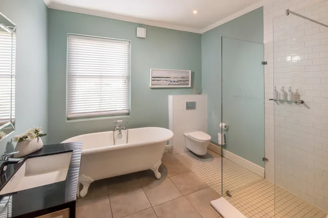 Pool, Luxury, Suite, King Bed، Le Quartier Francais 5/5