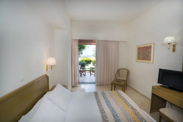 Bungalow, Twin Beds, Water Front، Iberostar Waves Creta Panorama & Mare 2/6