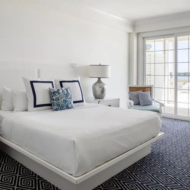 1 Bedroom, Suite, King Bed, Ocean Front, Terrace, Kitchenette, Isla Bella Beach Resort 1/2
