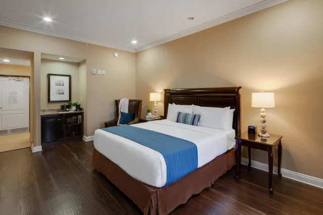 غرفة بسرير كينج لذوي الإعاقة، Ayres Hotel Spa Moreno Valley 2/7
