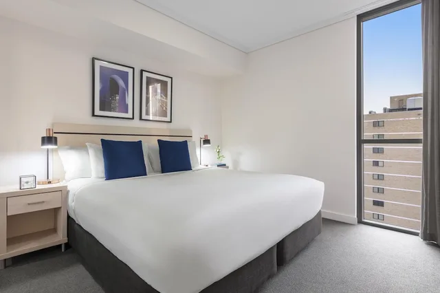 شقة بسرير كينج وسرير كوين بغرفتي نوم، Oaks Brisbane Festival Suites 5/8