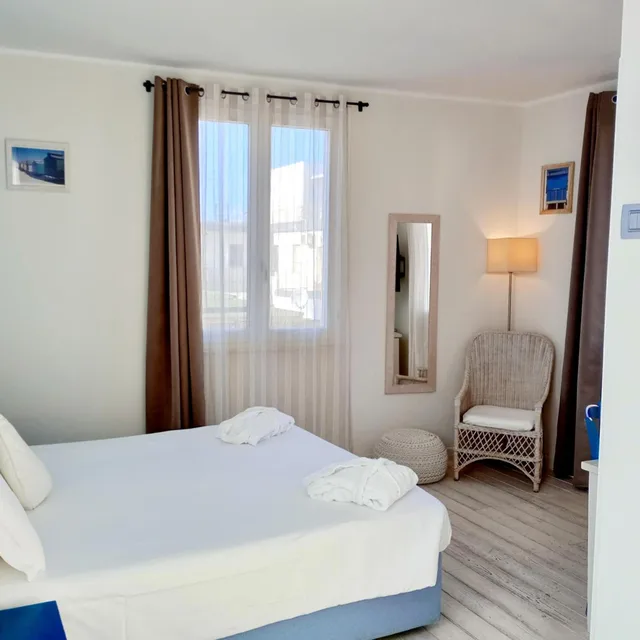 غرفة سوبيريور بسرير مزدوج بشرفة، La Villa Del Mare - Adults Only 2/8