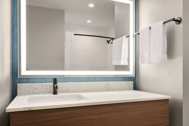 غرفة بسريرين كوين لذوي الإعاقة، La Quinta Inn and Suites by Wyndham Del Rio 3/3