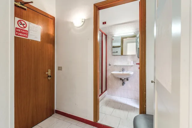 Family, 1 Single and 2 Double Beds، Hotel Altavilla 9 6/6