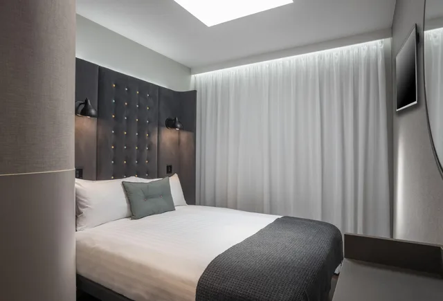Cozy, Sky، Point A Hotel Kensington Olympia 1/2