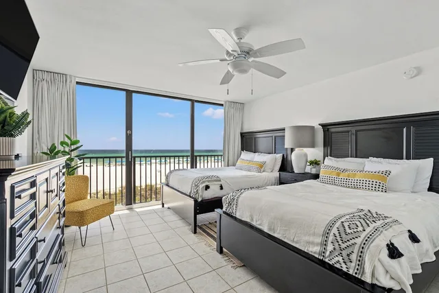 2 Bedrooms, Condo, Sunset, Suite, 4 Double Beds, Beach Front, 2 Bathrooms, Sofa، Sandpiper Beacon Beach Resort 2/7