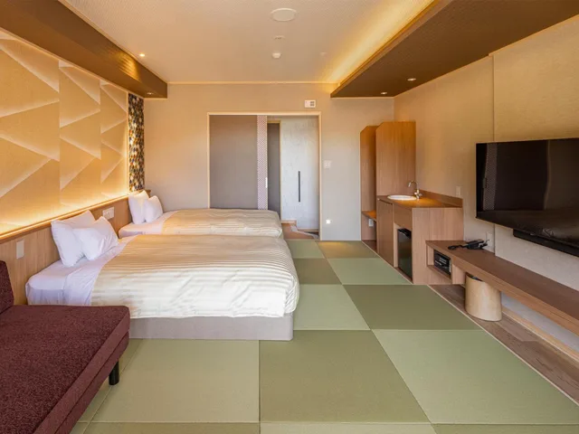 Renovated, Japanese, Deluxe, Twin Beds, with Extra Bed, Sauna، Hakonenomori Okada 2/3