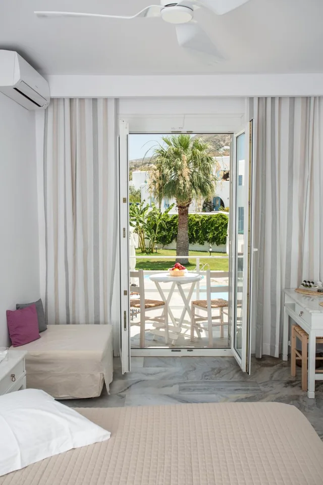 غرفة سوبيريور بسرير كينج بإطلالة على المسبح، Polos Hotel Paros 5/9